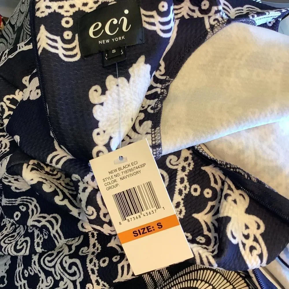 Elegant Navy and White Floral Midi Dress - Picture 6 of 7